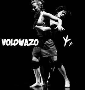 Voldwazo logo et danseuses